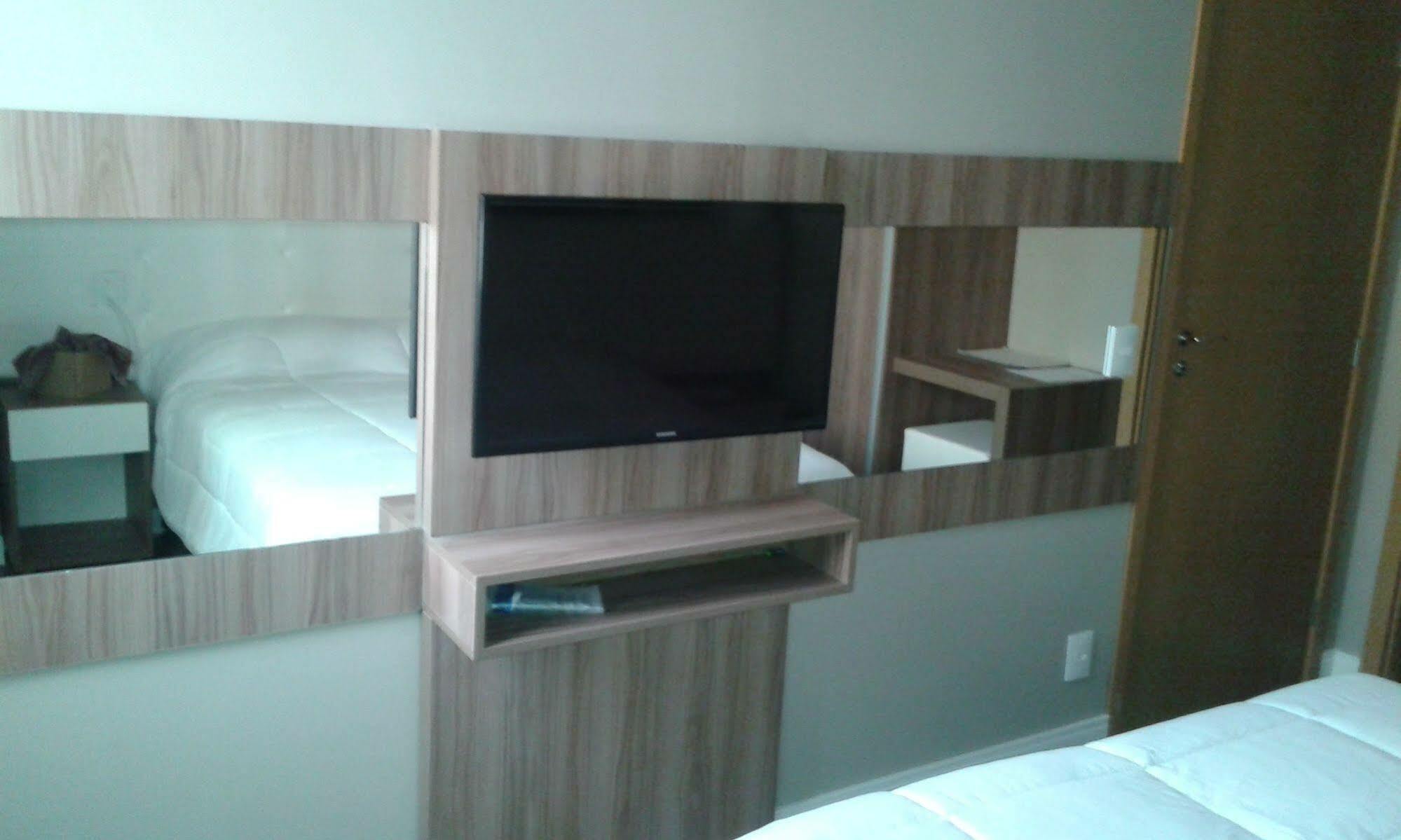 Ville Celestine Condo Hotel E Eventos ベロ・オリゾンテ エクステリア 写真